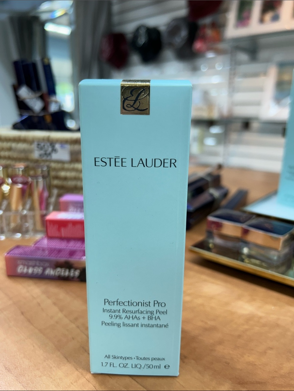 Estee Lauder Perfectionist Pro Instant Resurfacing Peel — Light Blue